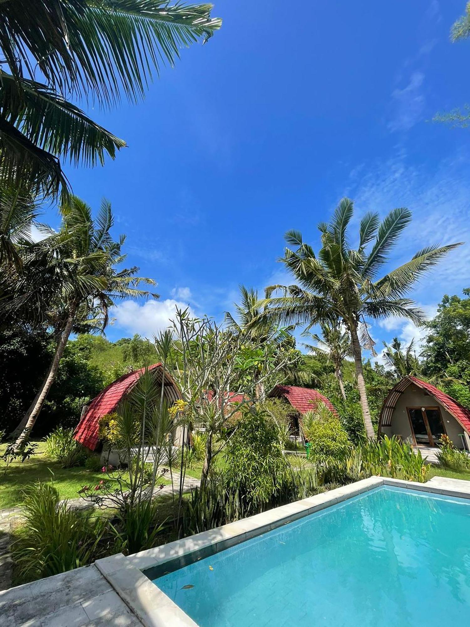 Apit Lawang Villas & Resto Batununggul Exterior photo