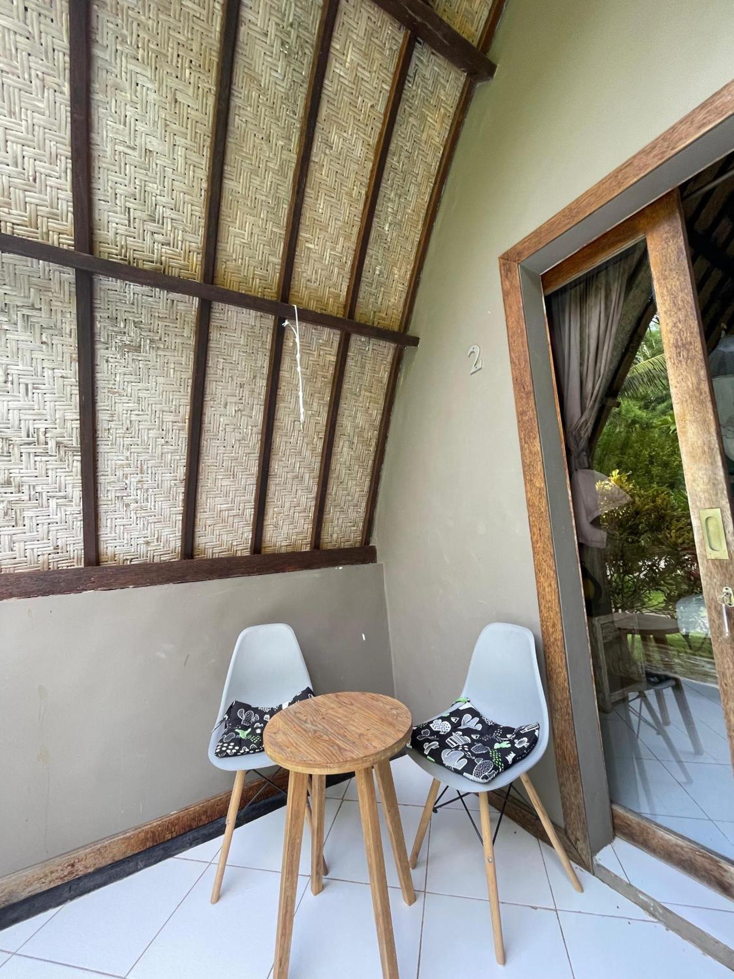 Apit Lawang Villas & Resto Batununggul Exterior photo