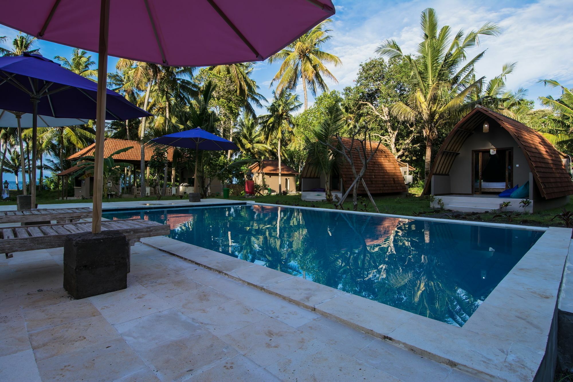 Apit Lawang Villas & Resto Batununggul Exterior photo